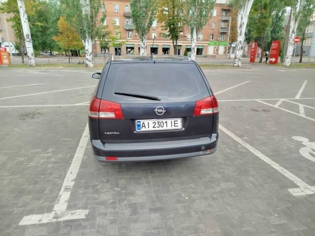 Черный Опель Вектра, объемом двигателя 1.8 л и пробегом 280 тыс. км за 4500 $, фото 8 на Automoto.ua