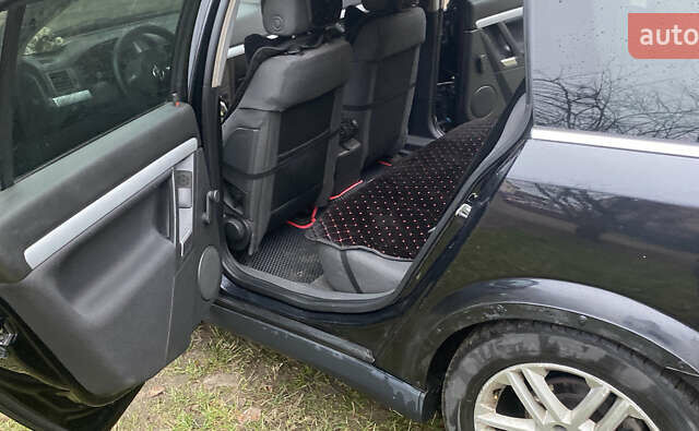 Черный Опель Вектра, объемом двигателя 2 л и пробегом 279 тыс. км за 3100 $, фото 3 на Automoto.ua