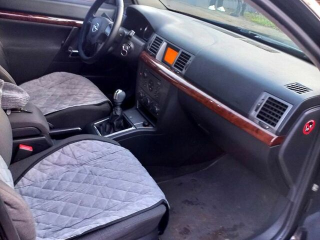 Чорний Опель Вектра, об'ємом двигуна 2.2 л та пробігом 303 тис. км за 4950 $, фото 6 на Automoto.ua