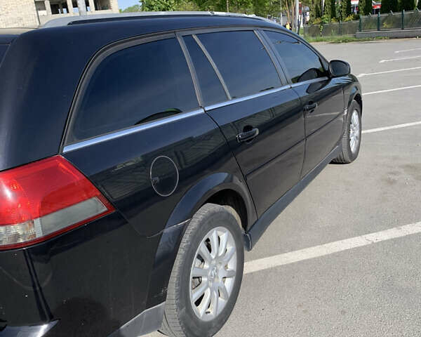 Черный Опель Вектра, объемом двигателя 1.9 л и пробегом 239 тыс. км за 4900 $, фото 3 на Automoto.ua