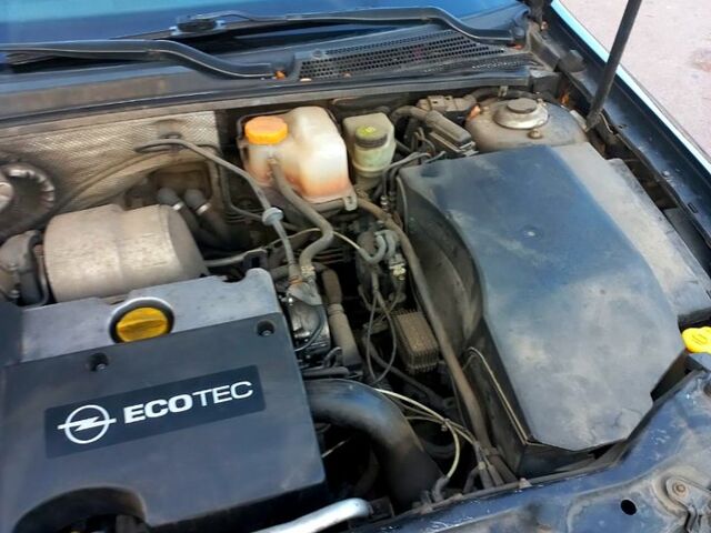 Чорний Опель Вектра, об'ємом двигуна 2.2 л та пробігом 303 тис. км за 4950 $, фото 11 на Automoto.ua