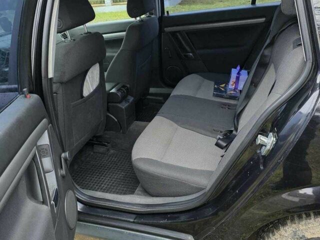 Черный Опель Вектра, объемом двигателя 1.8 л и пробегом 221 тыс. км за 3903 $, фото 5 на Automoto.ua