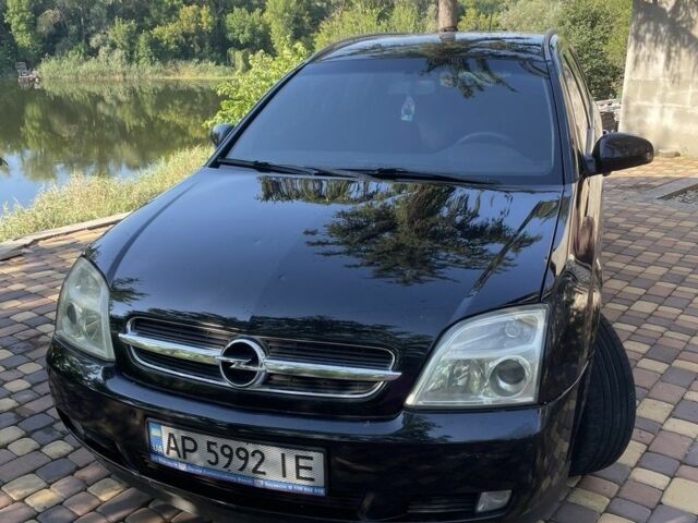 Черный Опель Вектра, объемом двигателя 1.8 л и пробегом 353 тыс. км за 3700 $, фото 3 на Automoto.ua