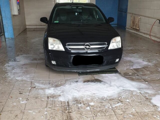Черный Опель Вектра, объемом двигателя 0 л и пробегом 350 тыс. км за 2250 $, фото 4 на Automoto.ua