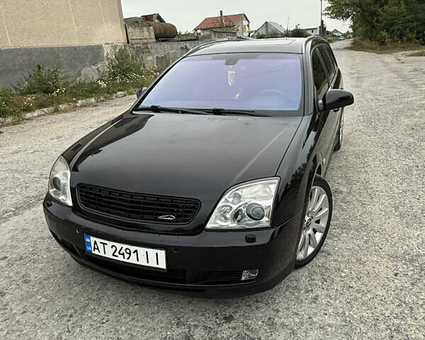 Черный Опель Вектра, объемом двигателя 2.96 л и пробегом 300 тыс. км за 3400 $, фото 1 на Automoto.ua