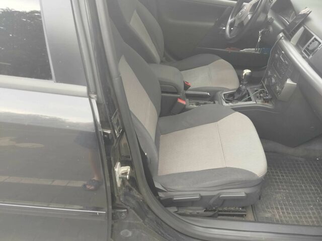 Черный Опель Вектра, объемом двигателя 1.8 л и пробегом 280 тыс. км за 4500 $, фото 2 на Automoto.ua