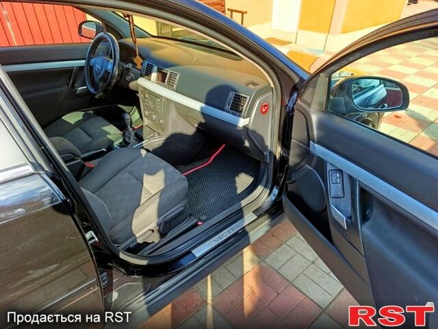 Черный Опель Вектра, объемом двигателя 2 л и пробегом 287 тыс. км за 4500 $, фото 7 на Automoto.ua