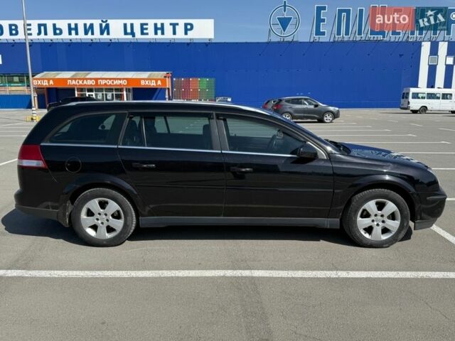 Черный Опель Вектра, объемом двигателя 1.91 л и пробегом 360 тыс. км за 3700 $, фото 3 на Automoto.ua
