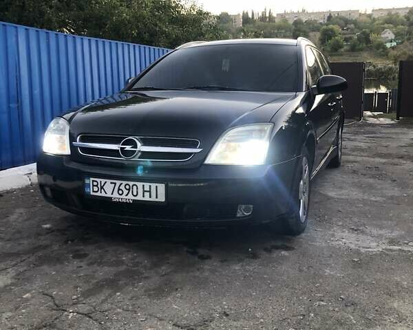 Черный Опель Вектра, объемом двигателя 1.9 л и пробегом 424 тыс. км за 4600 $, фото 5 на Automoto.ua