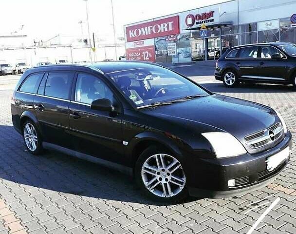 Черный Опель Вектра, объемом двигателя 2.2 л и пробегом 272 тыс. км за 3100 $, фото 1 на Automoto.ua
