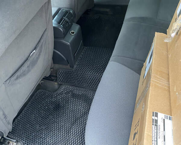 Черный Опель Вектра, объемом двигателя 2 л и пробегом 300 тыс. км за 3500 $, фото 2 на Automoto.ua