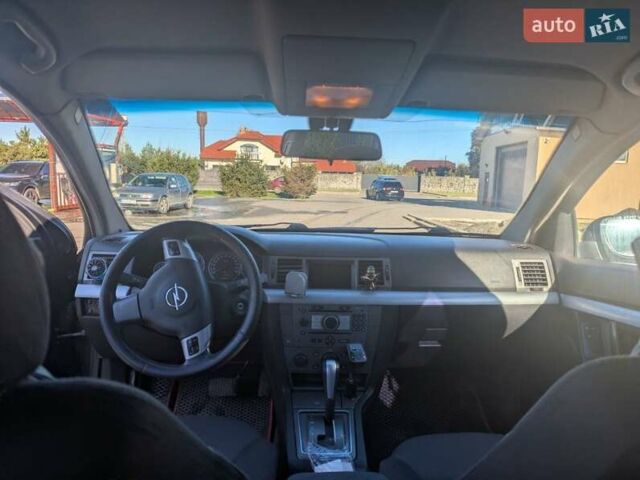 Черный Опель Вектра, объемом двигателя 2.17 л и пробегом 340 тыс. км за 4200 $, фото 2 на Automoto.ua