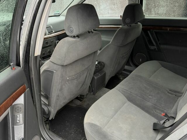 Черный Опель Вектра, объемом двигателя 1.9 л и пробегом 312 тыс. км за 2650 $, фото 9 на Automoto.ua