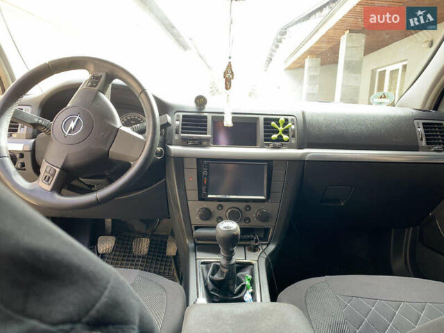 Черный Опель Вектра, объемом двигателя 2.2 л и пробегом 280 тыс. км за 4300 $, фото 6 на Automoto.ua