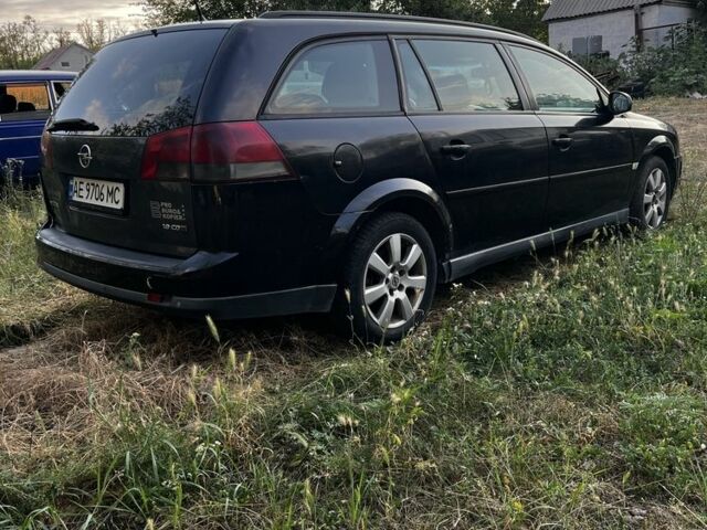 Черный Опель Вектра, объемом двигателя 2.2 л и пробегом 450 тыс. км за 2700 $, фото 3 на Automoto.ua