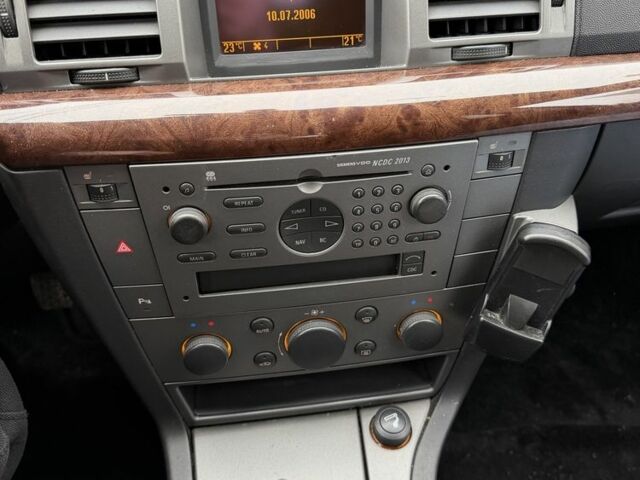 Черный Опель Вектра, объемом двигателя 1.9 л и пробегом 312 тыс. км за 2650 $, фото 8 на Automoto.ua