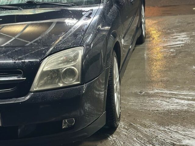 Чорний Опель Вектра, об'ємом двигуна 2 л та пробігом 339 тис. км за 2551 $, фото 1 на Automoto.ua