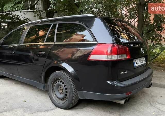 Черный Опель Вектра, объемом двигателя 1.91 л и пробегом 398 тыс. км за 4500 $, фото 7 на Automoto.ua