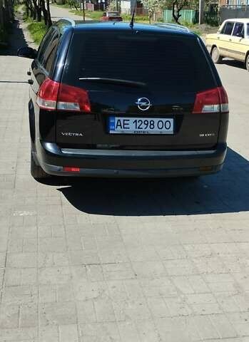 Черный Опель Вектра, объемом двигателя 1.9 л и пробегом 240 тыс. км за 4700 $, фото 2 на Automoto.ua