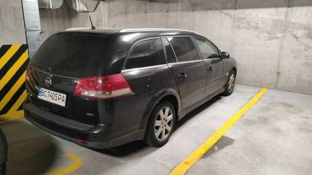 Чорний Опель Вектра, об'ємом двигуна 1.9 л та пробігом 375 тис. км за 4500 $, фото 1 на Automoto.ua