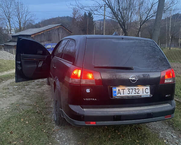 Черный Опель Вектра, объемом двигателя 2 л и пробегом 300 тыс. км за 3500 $, фото 6 на Automoto.ua