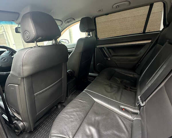 Черный Опель Вектра, объемом двигателя 2.2 л и пробегом 315 тыс. км за 5800 $, фото 14 на Automoto.ua