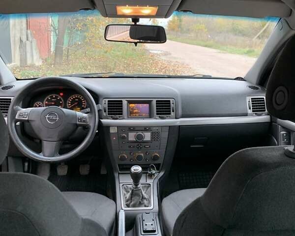 Чорний Опель Вектра, об'ємом двигуна 1.9 л та пробігом 330 тис. км за 2750 $, фото 1 на Automoto.ua