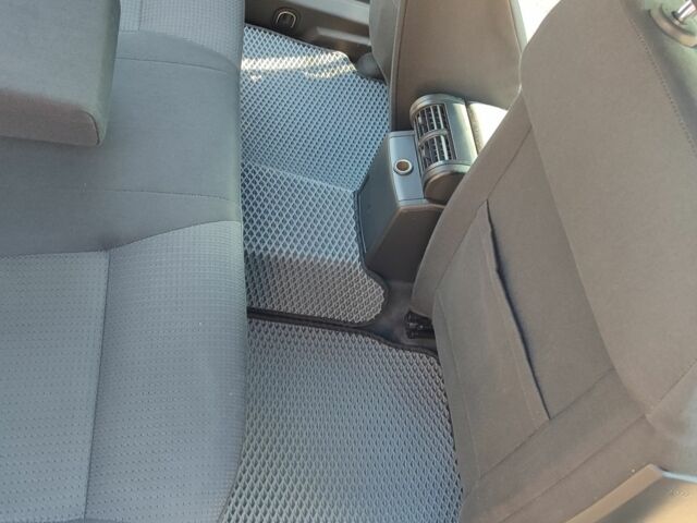 Черный Опель Вектра, объемом двигателя 1.9 л и пробегом 330 тыс. км за 4666 $, фото 16 на Automoto.ua