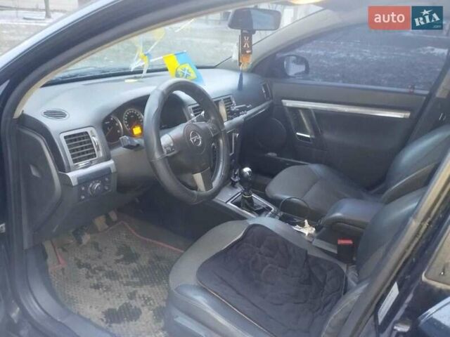 Черный Опель Вектра, объемом двигателя 1.91 л и пробегом 320 тыс. км за 5500 $, фото 9 на Automoto.ua