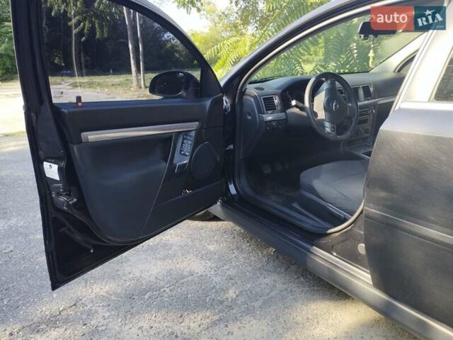 Черный Опель Вектра, объемом двигателя 1.6 л и пробегом 207 тыс. км за 7500 $, фото 18 на Automoto.ua