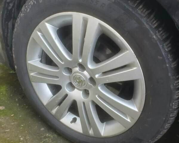 Чорний Опель Вектра, об'ємом двигуна 1.9 л та пробігом 495 тис. км за 4250 $, фото 5 на Automoto.ua