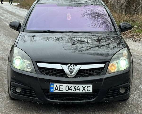 Черный Опель Вектра, объемом двигателя 1.8 л и пробегом 300 тыс. км за 3400 $, фото 4 на Automoto.ua