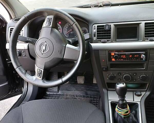 Черный Опель Вектра, объемом двигателя 1.6 л и пробегом 207 тыс. км за 7500 $, фото 11 на Automoto.ua