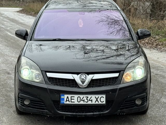 Черный Опель Вектра, объемом двигателя 1.8 л и пробегом 300 тыс. км за 3400 $, фото 4 на Automoto.ua