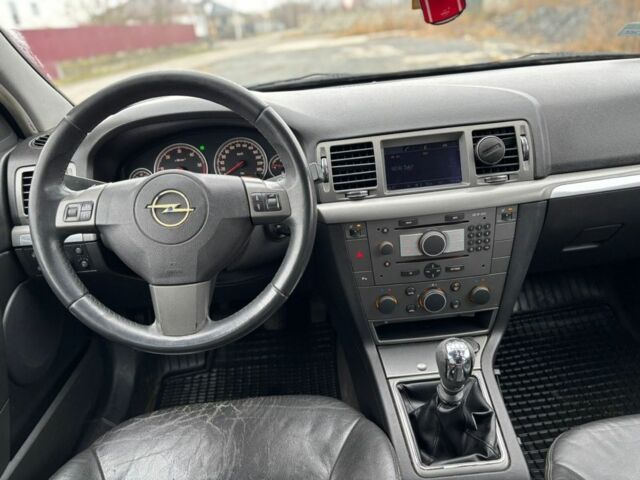 Черный Опель Вектра, объемом двигателя 1.9 л и пробегом 300 тыс. км за 2250 $, фото 9 на Automoto.ua