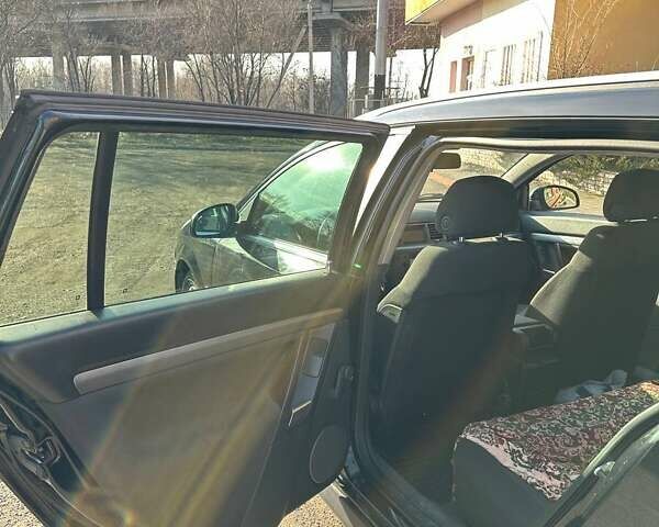 Черный Опель Вектра, объемом двигателя 1.91 л и пробегом 300 тыс. км за 4050 $, фото 8 на Automoto.ua