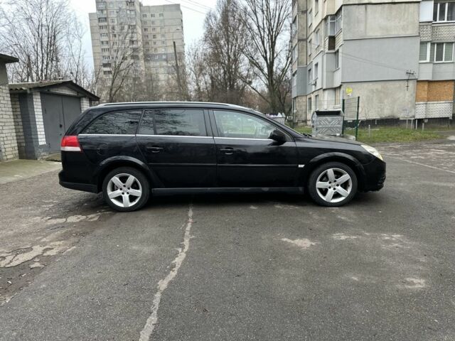 Черный Опель Вектра, объемом двигателя 1.9 л и пробегом 374 тыс. км за 2800 $, фото 2 на Automoto.ua