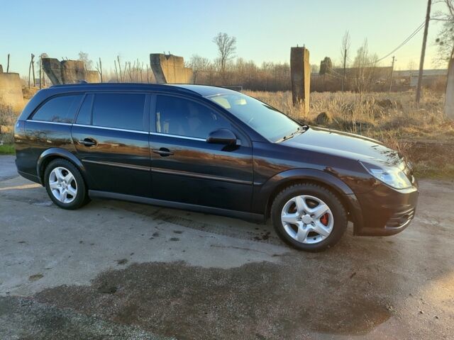 Черный Опель Вектра, объемом двигателя 1.9 л и пробегом 330 тыс. км за 4666 $, фото 1 на Automoto.ua