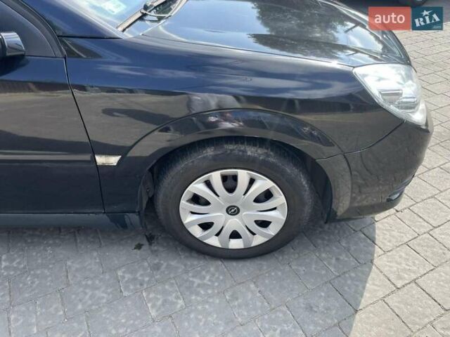Чорний Опель Вектра, об'ємом двигуна 1.9 л та пробігом 450 тис. км за 3950 $, фото 6 на Automoto.ua