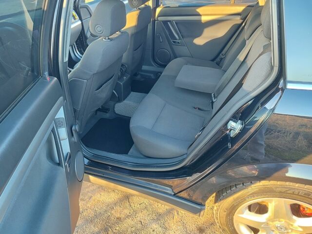 Черный Опель Вектра, объемом двигателя 1.9 л и пробегом 330 тыс. км за 4666 $, фото 11 на Automoto.ua