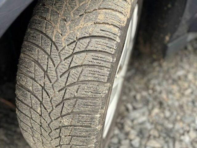 Черный Опель Вектра, объемом двигателя 1.9 л и пробегом 300 тыс. км за 2250 $, фото 6 на Automoto.ua