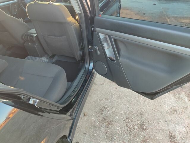 Черный Опель Вектра, объемом двигателя 1.9 л и пробегом 330 тыс. км за 4666 $, фото 12 на Automoto.ua