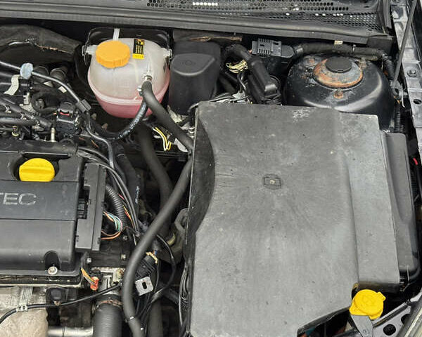 Черный Опель Вектра, объемом двигателя 1.8 л и пробегом 300 тыс. км за 3400 $, фото 27 на Automoto.ua