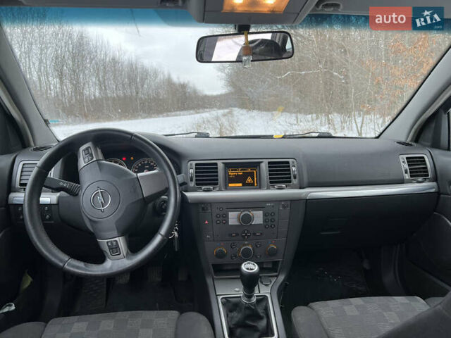 Чорний Опель Вектра, об'ємом двигуна 2 л та пробігом 210 тис. км за 4500 $, фото 7 на Automoto.ua