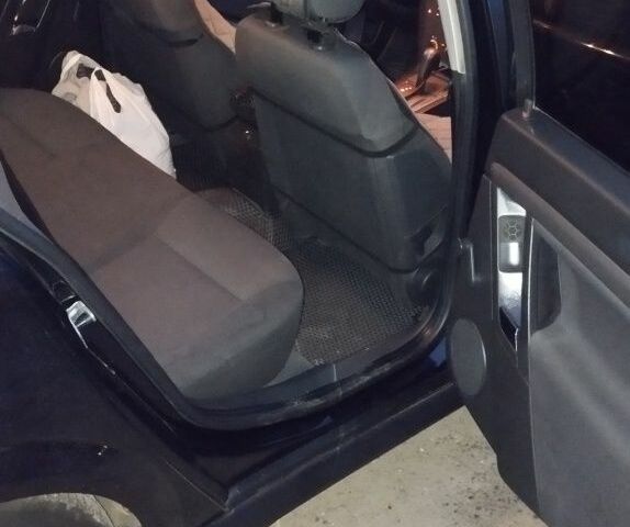 Чорний Опель Вектра, об'ємом двигуна 2.2 л та пробігом 230 тис. км за 5700 $, фото 7 на Automoto.ua