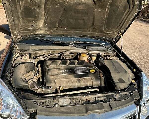 Черный Опель Вектра, объемом двигателя 1.91 л и пробегом 300 тыс. км за 4050 $, фото 14 на Automoto.ua