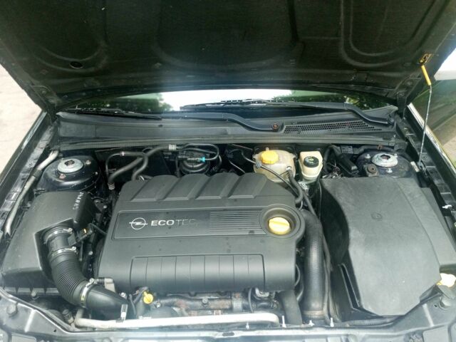 Черный Опель Вектра, объемом двигателя 1.9 л и пробегом 318 тыс. км за 3100 $, фото 10 на Automoto.ua