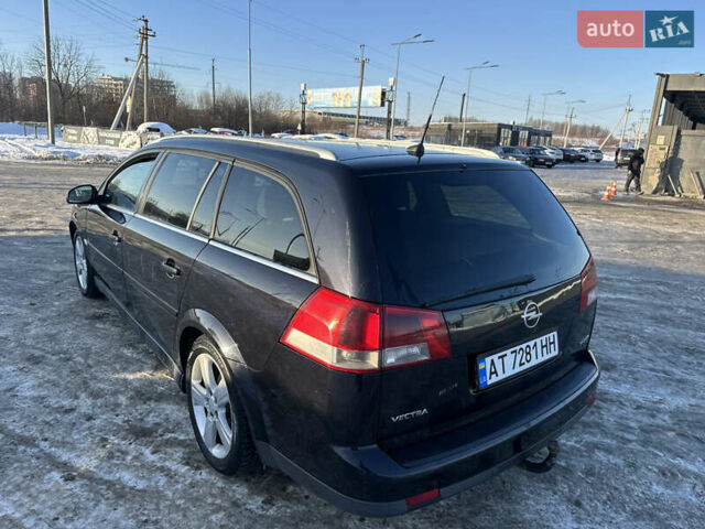 Черный Опель Вектра, объемом двигателя 1.9 л и пробегом 399 тыс. км за 3800 $, фото 4 на Automoto.ua