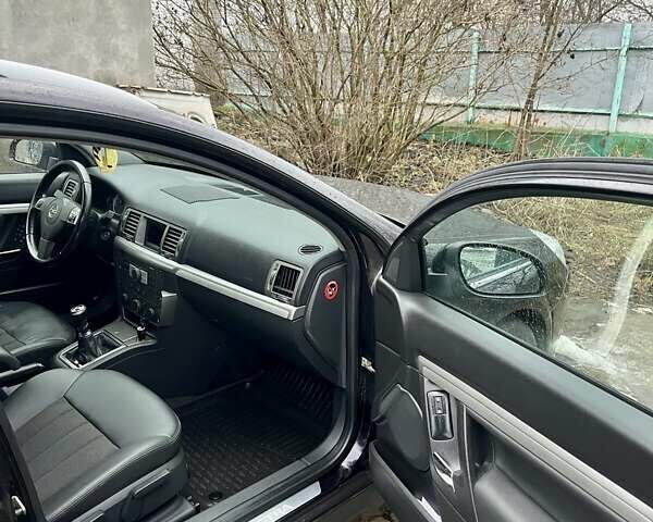 Черный Опель Вектра, объемом двигателя 1.9 л и пробегом 235 тыс. км за 4500 $, фото 17 на Automoto.ua