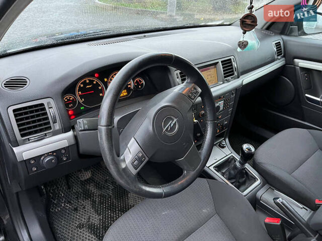 Чорний Опель Вектра, об'ємом двигуна 1.91 л та пробігом 270 тис. км за 5900 $, фото 6 на Automoto.ua